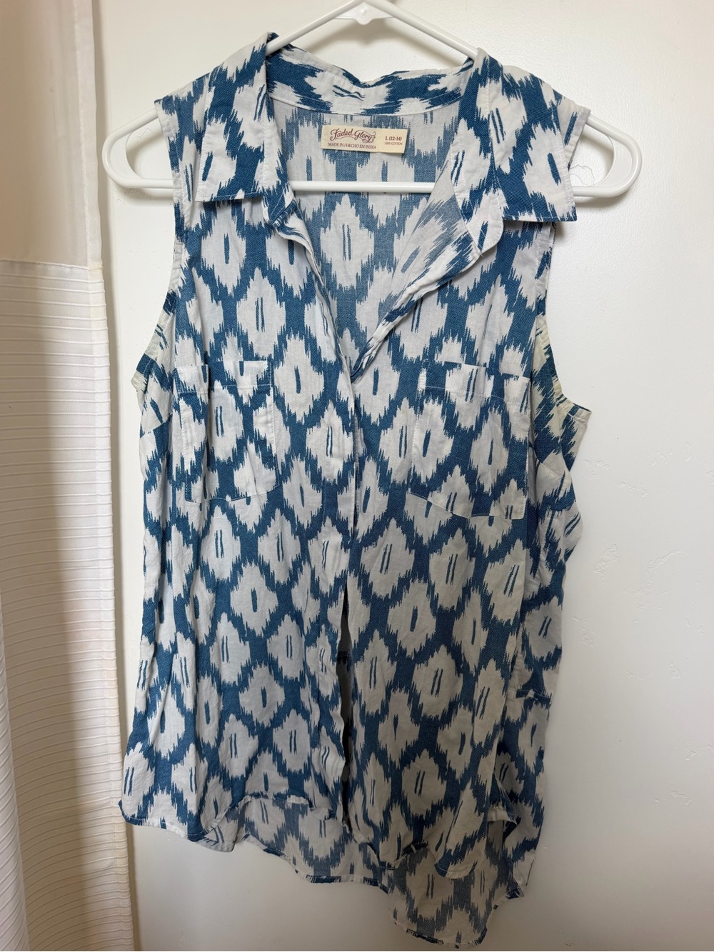 Faded Glory Blue & White Sleeveless Button-Front Top